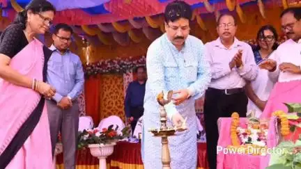 ମୋରଡା: ବଡ଼ଢେଙ୍କିଆ ସରକାରୀ ଉଚ୍ଚ ପ୍ରାଥମିକ ବିଦ୍ୟାଳୟରେ ଜିଲ୍ଲା ସ୍ତରୀୟ ପ୍ରବେଶ ଉତ୍ସବ ଓ ଖଡ଼ିଛୁଆଁ କାର୍ଯ୍ୟକ୍ରମରେ ଯୋଗଦେଲେ ମନ୍ତ୍ରୀ