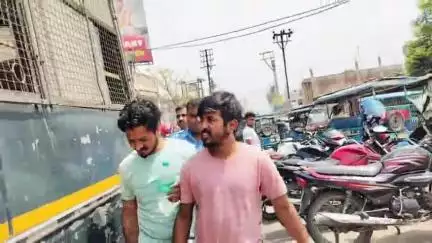 কালিয়াচক ৩: ১৬ মাইল এলাকা থেকে জাল আধার কার্ড তৈরি মামলায় যুক্ত থাকায় গ্রেপ্তার ২, ধৃতদের বুধবার আদালতে পেশ