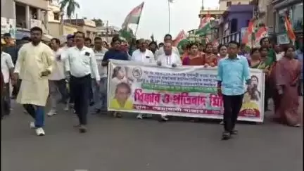সবং: অক্সফোর্ড বিশ্ববিদ্যালয়ে মুখ্যমন্ত্রীর বক্তব্য চলাকালীন বিশৃঙ্খলা করেছে এসএফআই,বিজেপি,তেমাথানিত প্রতিবাদে তৃণমূল