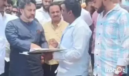 मालवण: राजकोट येथील बंधारा कामाची आमदार निलेश राणे यांनी केली पाहाणी : नागरिकांच्या तक्रारीच्या अनुषंगाने अधिकाऱ्यांना सूचना