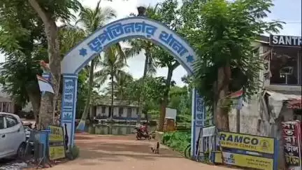 খেজুরি ১: নিষিদ্ধ বাজির বিরুদ্ধে অভিযান চালিয়ে উদ্ধার প্রায় ৪০০কেজি বাজি ও মশলা,গ্রেপ্তার ৪,আজ জেলা পুলিশ সূত্র জানাগেছে