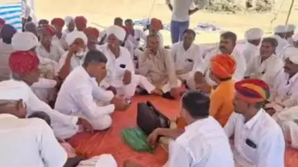 धनाऊ: पूर्व विधायक पदमाराम मेघवाल ने भाखरों की ढाणी का दौरा किया, आमजन से हुए रूबरू
