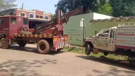 କରଞ୍ଜିଆ: ଟାଙ୍ଗୁରୁ ସାହି ନିକଟରେ ୨ ପିକଅପ୍ ମୁହାଁମୁହିଁ ଧକ୍କା,୨ ଆହତ