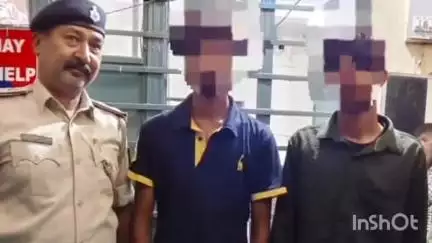 लहलादपुर: जनताबाजार थाना क्षेत्र से पुलिस ने अवैध पिस्टल और कारतूस के साथ दो युवकों को किया गिरफ्तार