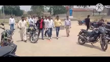 बिरनी: प्रशासन को माले की चेतावनी: 7 दिन में मांगें पूरी नहीं हुईं तो होगा उग्र आंदोलन, बीडीओ को सौंपा 12 सूत्री मांगपत्र