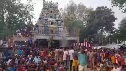 சிவகிரி: வாசுதேவநல்லூர் மாரியம்மன் ஆலய பூக்குழி திருவிழாவில் தவறி விழுந்து காயமடைந்தவர் திருநெல்வேலி GHல் அனுமதி