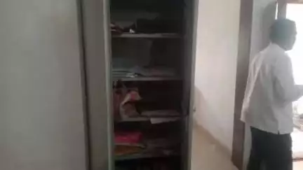 पालम: शिक्षक कॉलनीत दोन ठिकाणी घरफोडी,रोख रक्कम सोन्या चांदीचे दागिने लंपास