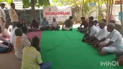 శంకరపట్నం: శంకరపట్నంలో పౌర హక్కుల దినోత్సవం.. అంటరానితనం, కుల వివక్షతను పాటించవద్దన్న తాసిల్దార్