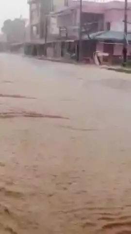 ಪಟ್ಟಣ ಸೇರಿದಂತೆ ತಾಲೂಕಿನಾದ್ಯಂತ ಗುಡುಗು, ಸಿಡಿಲು ಸಹಿತ ಭಾರೀ ಬಿರುಗಾಳಿ ಮಳೆ
