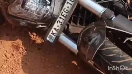 ಕುಮಟಾ: ದಿವಗಿ ಬಳಿ ಬೈಕ್ ಹಾಗೂ ಲಗೇಜ್ ರಿಕ್ಷಾ ಮಧ್ಯೆ ಅಪಘಾತ, ಸವಾರರಿಗೆ ಗಂಭೀರ ಗಾಯ