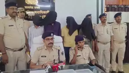 मैरवा: तितरा गांव से गिरफ्तार चार बदमाशों को एसडीपीओ की प्रेसवार्ता के बाद जेल भेजा गया