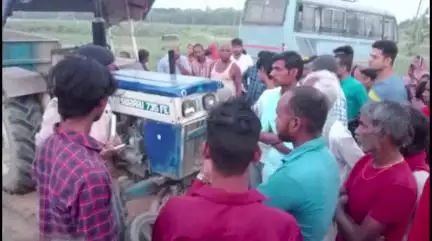 तारडीह: ठेंगहा बेनीपुर सड़क पर गरहाट भट्ठा के पास ट्रैक्टर और मोटरसाइकिल की टक्कर में एक की मौत