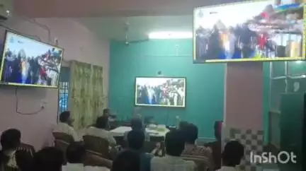 ইন্দপুর: দীঘায় জগন্নাথ ধামের মন্দির উদ্বোধন দেখার জন্য ইন্দপুর ব্লক প্রশাসনের তরফে এলইডি টিভির ব্যবস্থা করা হয়েছিল ব্লক অফিসে