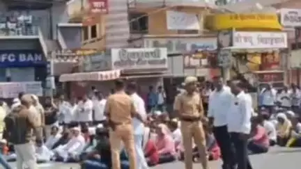 माण: मसवड येथे पहेलगाम हल्ल्याच्या निषेधार्थ सर्वपक्षीय रस्ता रोको आंदोलन