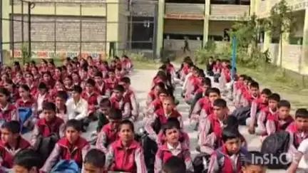 कोटगढ़: कुमारसेन: पीएम श्री राजमाता शांति देवी मेमोरियल राजकीय वरिष्ठ माध्यमिक पाठशाला तकलेच में हेड बॉय और हेड गर्ल का चुनाव