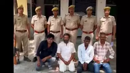 रामगढ़ पचवारा: दौसा एसपी के निर्देशानुसार पुलिस की गठित टीम ने लंबे समय से फरार चार स्थाई वारंटियों को किया गिरफ्तार