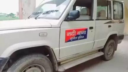 मरौना: नदी थाना क्षेत्र के कदमाहा रोड पर बुधवार शाम 6 बजे एक बाइक अनियंत्रित होकर गिरने से एक व्यक्ति घायल हुआ