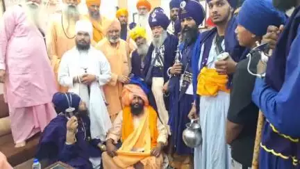 ਧਰਮਕੋਟ: ਗੁਰਦੁਆਰਾ ਬਾਬਾ ਤੁਲਸੀ ਦਾਸ ਜੀ ਝੁੱਗੀ ਵਾਲਾ ਵਿਖੇ ਵੱਖ-ਵੱਖ ਸੰਪਰਦਾਵਾਂ ਦੇ ਮੁਖੀਆਂ ਵੱਲੋਂ ਬਾਬਾ ਅਵਤਾਰ ਸਿੰਘ ਜੀ ਦੀ ਕੀਤੀ ਗਈ ਦਸਤਾਰਬੰਦੀ
