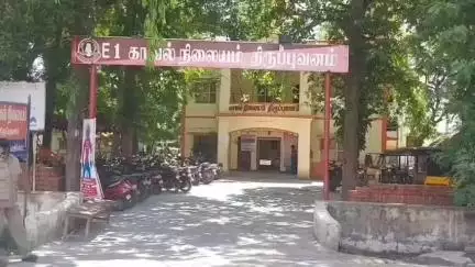 திருப்புவனம்: எழுவன்கோட்டை ரோடு பகுதியில் இருசக்கர வாகனம் திருட்டு