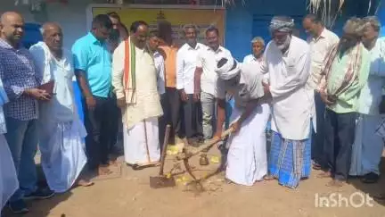 ಅಣ್ಣಿಗೇರಿ: ಭದ್ರಾಪುರ ಗ್ರಾಮದಲ್ಲಿ ಮಜೀದ್ ಅಭಿವೃದ್ಧಿಗೆ ₹10 ಲಕ್ಷ ಅನುದಾನದಲ್ಲಿ ಭೂಮಿ ಪೂಜೆ
