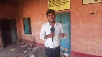 अब बिहार में सरकारी स्कूल बंद होने लगा है। विकास के नाम पर ताला मिल रहा हैं। #tarapur #munger #bihar #school #education