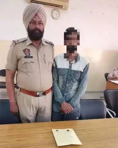 ਮਲੇਰਕੋਟਲਾ: ਮਲੇਰ ਕੋਟਲਾ ਪੁਲਿਸ ਨੇ ਅਗਰ ਨਗਰ ਦੇ ਕੋਲੋਂ ਇੱਕ ਵਿਅਕਤੀ ਤੋਂ 10 ਗਰਾਮ ਹੈਰੋਇਨ ਬਰਾਮਦ ਕੀਤੀ
