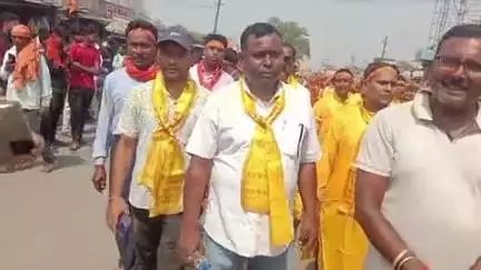गोला: कलश यात्रा में पहुंचे JLKM नेता,संतोष चौधरी! उमड़ा जनसैलाब #hindutemple
