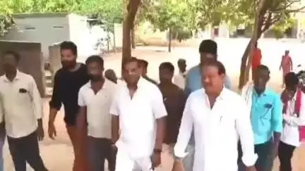 నార్కెట్​పల్లి: సీసీ కెమెరాలు విద్యార్థుల భద్రతకు, క్రమశిక్షణకు ఉపయోగపడతాయి: మాజీ జిల్లా గ్రంథాలయ సంస్థ చైర్మన్ మల్లిఖార్జున్ రెడ్డి.