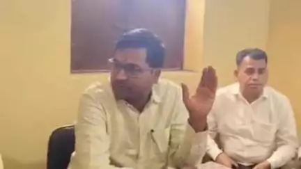 परसौनी: परसौनी प्रखंड में अनुसूचित जाति जनजाति योजनाओं के लाभार्थियों के लिए बैठक आयोजित