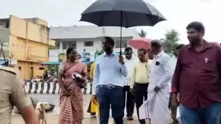 புவனகிரி: புவனகிரி பகுதியில் பல்வேறு பணிகளை மாவட்ட ஆட்சியர் ஆய்வு, கன மழை காரணமாக ஆய்வை பாதியில் ரத்து செய்துவிட்டு அலுவலகம் திரும்பினார்