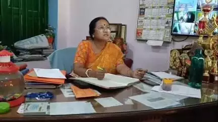 মহিষাদল: চাকরি বাতিল হল মহিষাদল গয়েশ্বরী উচ্চ বালিকা বিদ্যালয়ে 3 জন শিক্ষিকার, চিন্তায় স্কুলের প্রধান শিক্ষকা