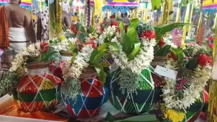 கீழக்கரை: திருஉத்திரகோசமங்கை ஸ்ரீமங்களநாதசுவாமி திருக்கோவில் மகாகும்பாவிஷேகத்தை முன்னிட்டு மாவட்டத்திற்கு நாளை உள்ளூர் விடுமுறை