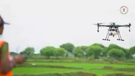 विकसित छत्तीसगढ़ के निर्माण में प्रदेश की महिलाएँ सशक्त भूमिका निभा रही हैं। 

महिलाओं के सशक्तिकरण, सहयोग और स्वावलंबन की दिशा में मुख्यमंत्री श्री विष्णु देव साय सदैव उनके साथ हैं।