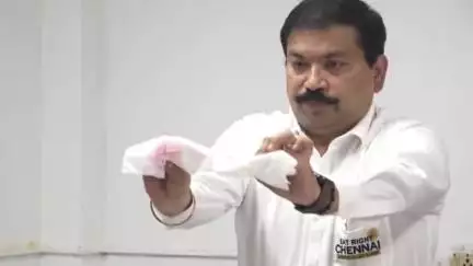 கிண்டி: தர்பூசணி பழத்தை சாப்பிடுங்கள் ஆனால் - உணவு பாதுகாப்பு அலுவலகத்தில் செய்முறை விளக்கம் அளித்த அதிகாரி