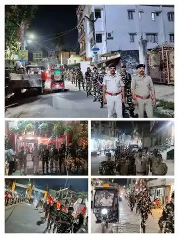 #रामनवमी_पर्व_2025 को शांतिपूर्ण माहौल में सम्पन्न कराने हेतु सक्रिय कटिहार पुलिस...

अनुमंडल पुलिस पदाधिकारी, सदर-01 के नेतृत्व में आज दिनांक 03.04.25 को #नगर थाना क्षेत्र अंतर्गत विधि-व्यवस्था संधारण हेतु कटिहार_पुलिस द्वारा फ्लैग_मार्च