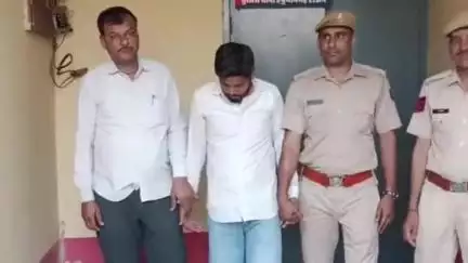 हनुमानगढ़: भुनावाली ढाणी गांव में अवैध देशी #पिस्तौल सहित टाउन पुलिस ने एक युवक को किया गिरफ्तार आर्म्स एक्ट में मामला हुआ दर्ज