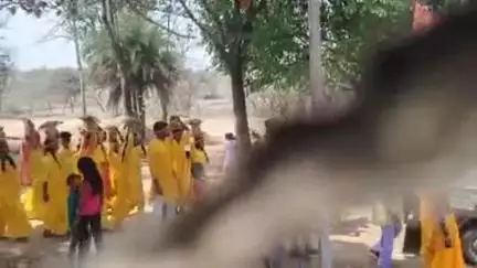 टुंडी : टुंडी प्रखंड के पश्चिमी टुंडी  पोस्त्मारा में श्री श्री 108 हनुमान यज्ञ को लेकर भव्य कलश यात्रा निकाली गयी।
