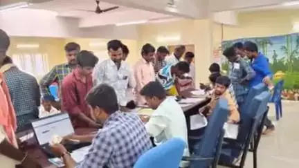 தாளவாடி: ஆசனூர் வனக்கோட்டத்தில் நலவாரியத்தில் பதிவு செய்தல் மற்றும் விழிப்புணர்வு முகாம் நடைபெற்றது