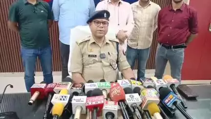 #शिवगढ़ थाना के जसवंतखेडा के एक मंदिर से धातु की मूर्ति चोरी करने वाले 3 गिरफ्तार,सुने ASP संजीव सिन्हा ने क्या कुछ कहा.