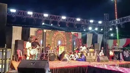 गुढ़ी में विशाल देवी जागरण का आयोजन किया गया श्री श्री कामेश्वर महादेव मंदिर समिति के द्वारा