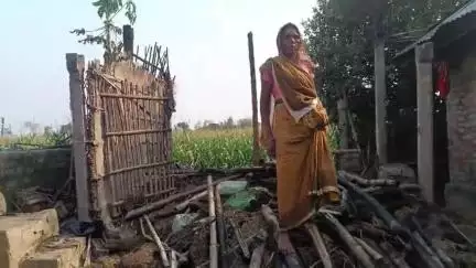 इस खरमास के मौसम में एक एकदम सावधानी से चले आग लगाने की घटना होती रहती है#saharsa#patarghat@