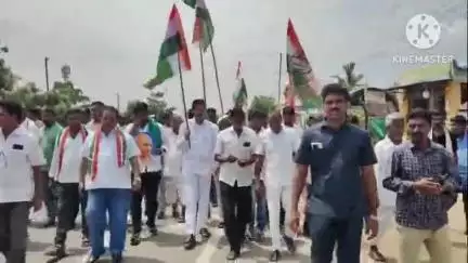 డోర్నకల్: చింతపల్లి గ్రామంలో జై బాపు, జై భీమ్, జై సంవిధాన్ ర్యాలీలో పాల్గొన్న ప్రభుత్వ విప్ రామచంద్రనాయక్