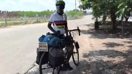 அவிநாசி: கேரளாவில் இருந்து நேபாளத்திற்கு போதை இல்லா இந்தியா விழிப்புணர்வு பயணம் மேற்கொள்ளும் ஆசிரியர் பெருமாநல்லூர் வந்தடைந்தார்