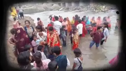 चैती छठ पूजा: अस्ताचलगामी सूर्यदेव को दूसरा अर्घ्य आज-
#MadhepuraNews #NewsUpdate #bihar