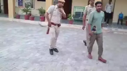 हनुमानगढ़: नई खुंजा में पुलिस ने 315 बोर के देशी पिस्तौल सहित एक युवक को किया गिरफ्तार