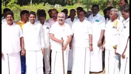 செஞ்சி: அன்னம்புத்தூர் TO ஓமந்தூர் நரசிம்மர் ஓடையில் ரூபாய் 5கோடியே 51லட்சம் மதிப்பீட்டில் உயர்மட்ட பாலம் அமைப்பதற்கான  பணியை தொடங்கி வைத்த சட்டமன்ற உறுப்பினர