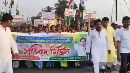 ভগবানপুর ১: জীবন দায়ী ঔষধের দাম বৃদ্ধির প্রতিবাদে আজ ভগবানপুরে প্রতিবাদ মিছিল করলো তৃণমূল,উপস্থিত জেলা পরিষদের সভাধিপতি