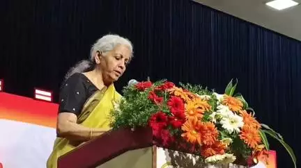 வண்டலூர்: காட்டாங்கொளத்தூரில் உள்ள தனியார்  பல்கலைக்கழகத்தில் "ஒரே நாடு ஒரே தேர்தல்" கருத்தரங்கம் மத்திய நிதியமைச்சர் நிர்மலா சீதாராமன், பங்கேற்பு