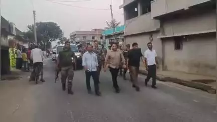 धनवार: रामनवमी त्योहार को लेकर खोरीमहुआ अनुमंडल पुलिस ने निकाला फ्लैग मार्च