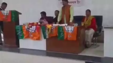 चौबट्टाखाल: पोखड़ा में भाजपा कार्यकर्ताओं ने मनाया भाजपा स्थापना दिवस